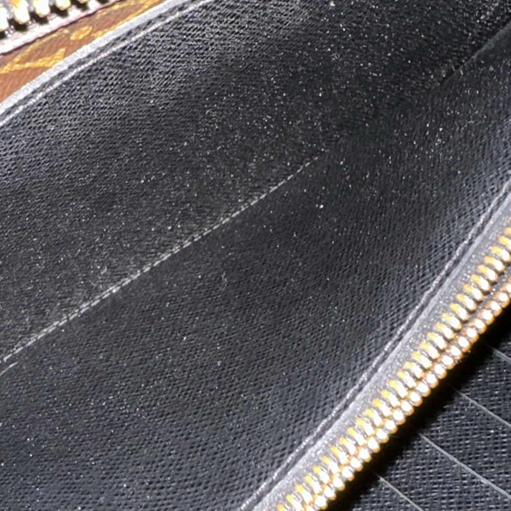 Louis Vuitton Monogram Daily Organizer in Noir - Picture 11 of 12